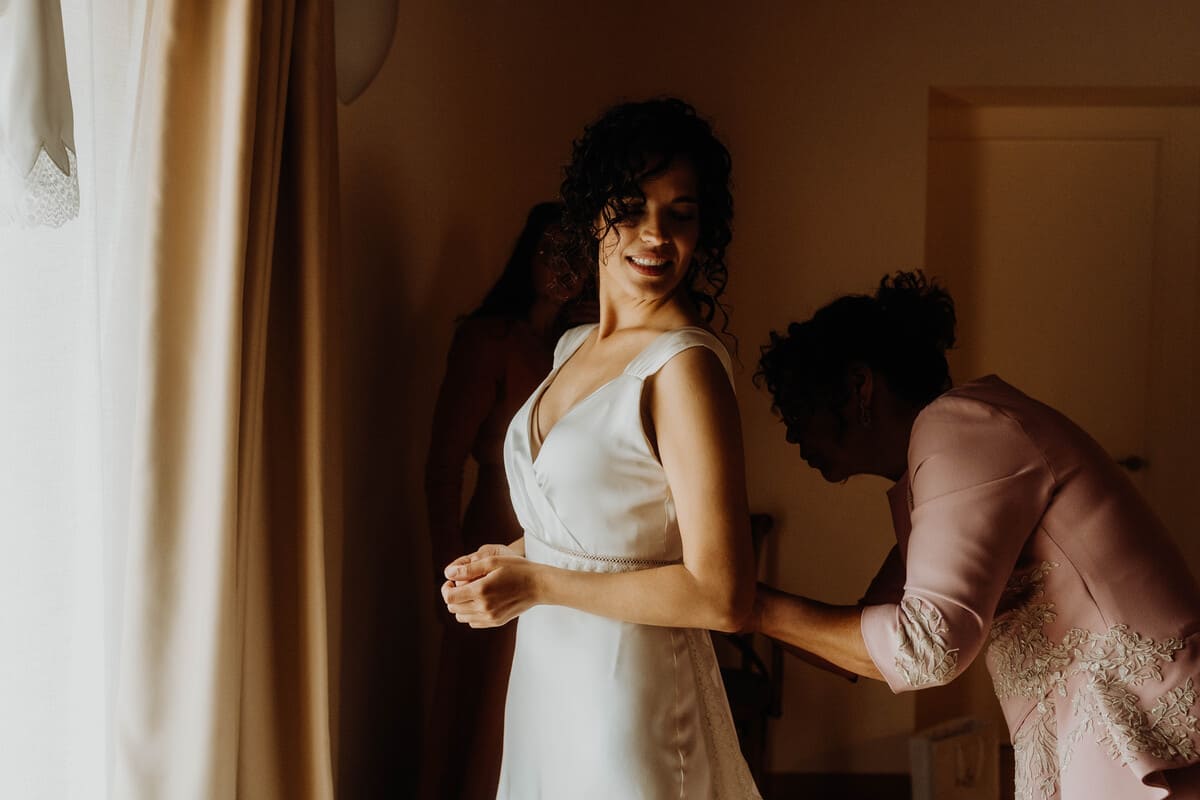 Boda en Can Morei: novios rodeados de naturaleza