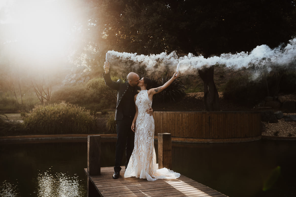 Foto romántica de la pareja en el atardecer de La Finka 4.1